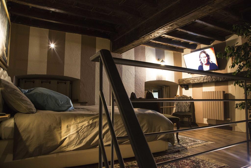 Suite Imperiale Centro Storico Turin Exterior photo